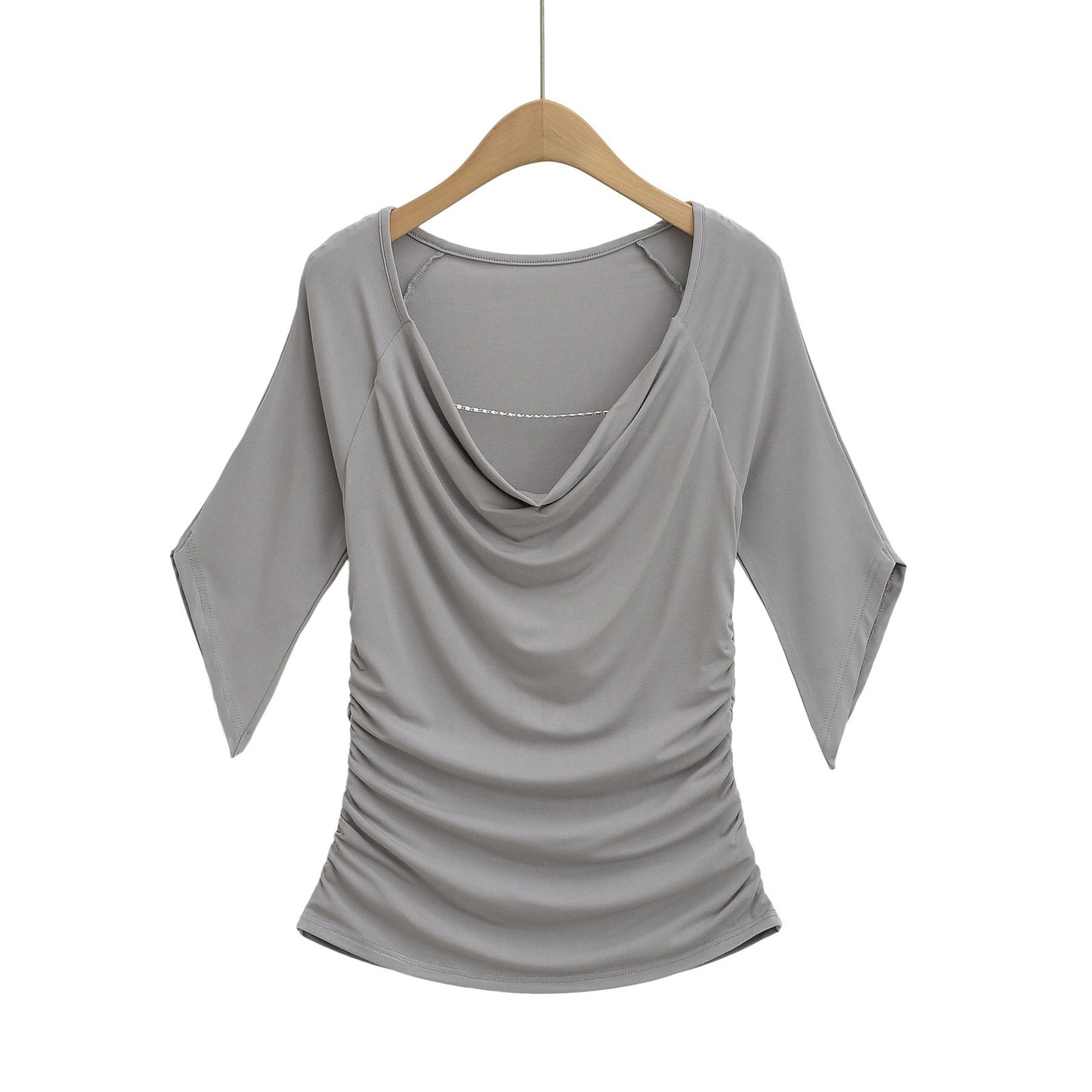 Dame drapeetop med blød V-udskæring og elegant rynkning Stilla