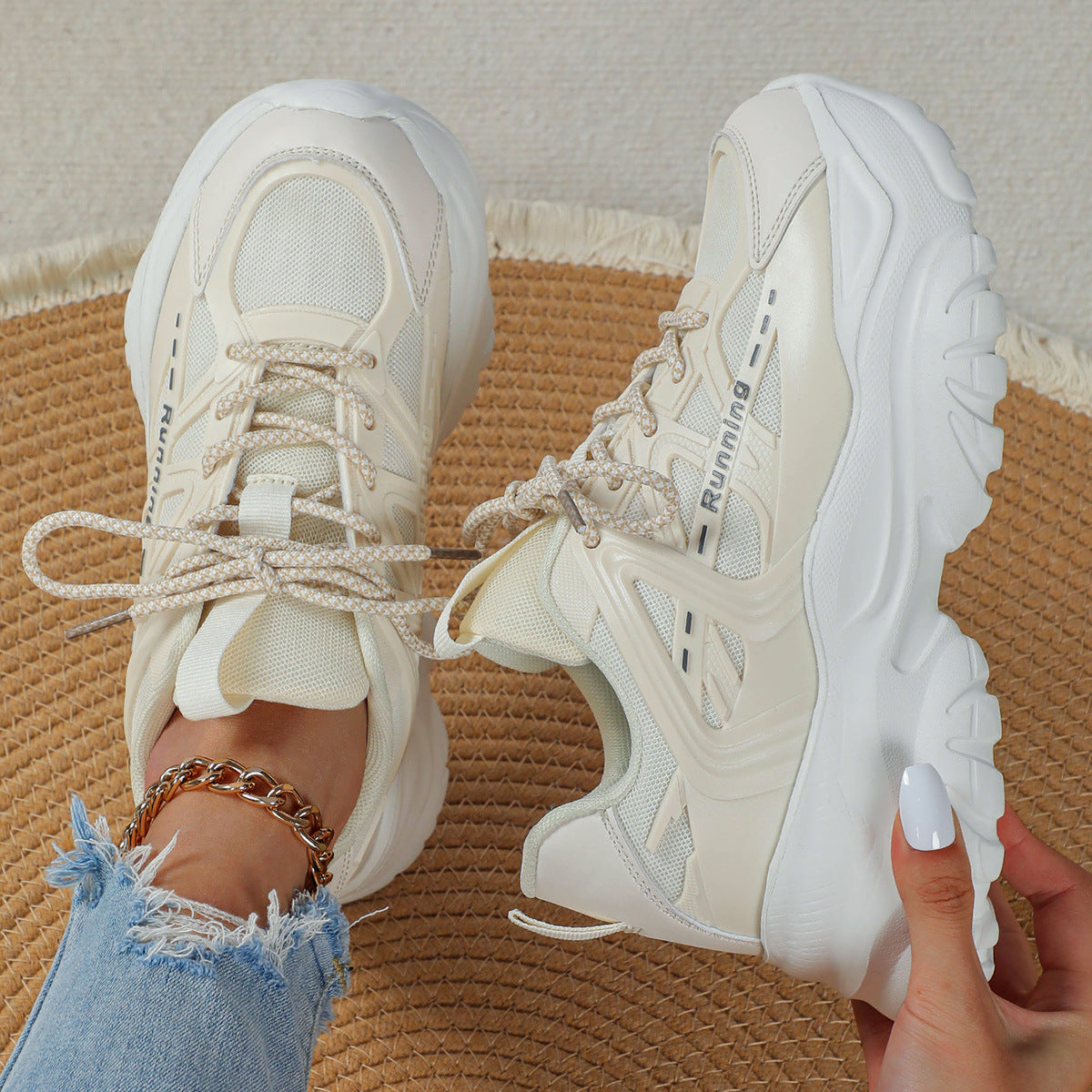 Dame Sporty løbesneakers med ergonomisk fodbund og skridsikker sål Stilla