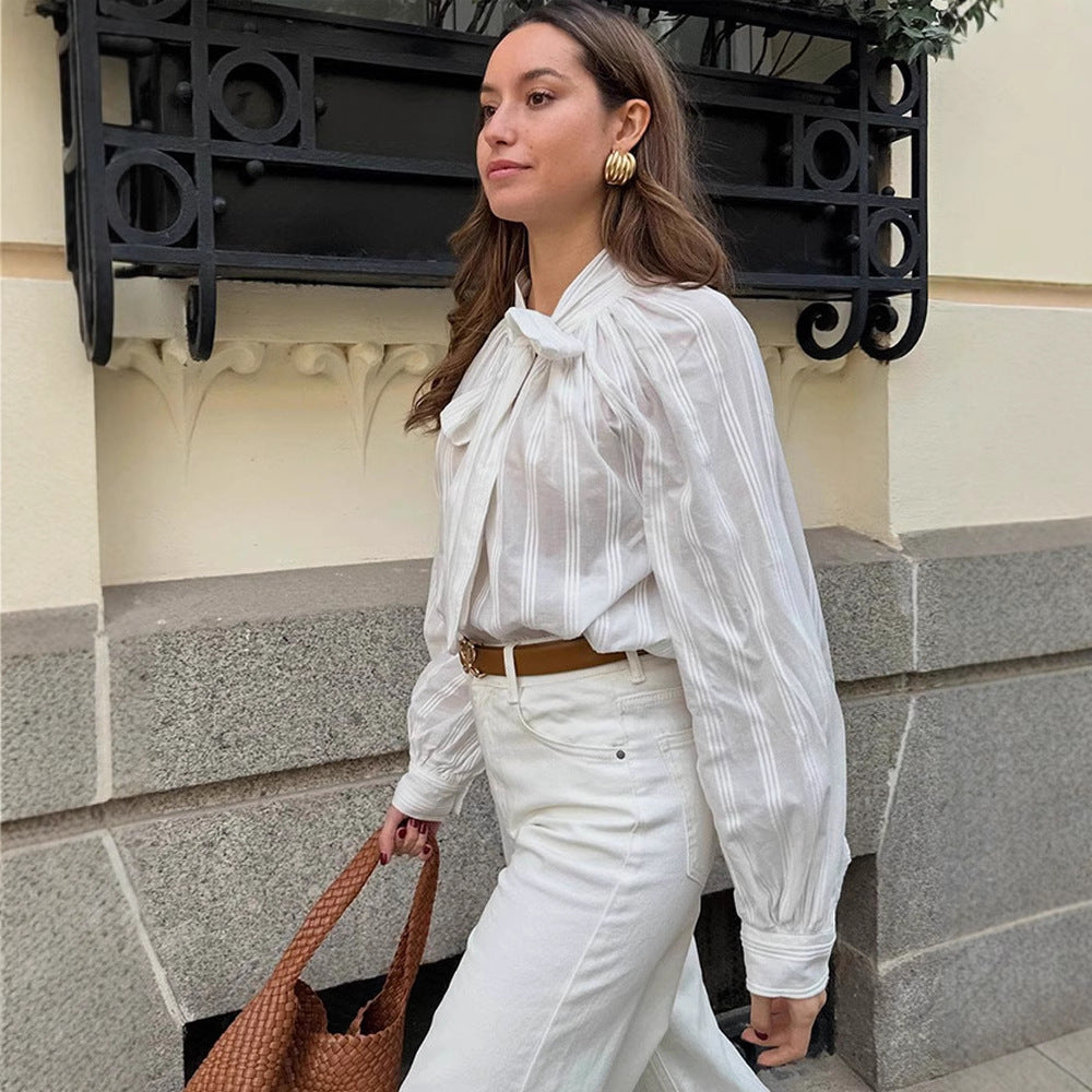 Dame elegant bluse med sløjfe-detalje og stribet design Stilla