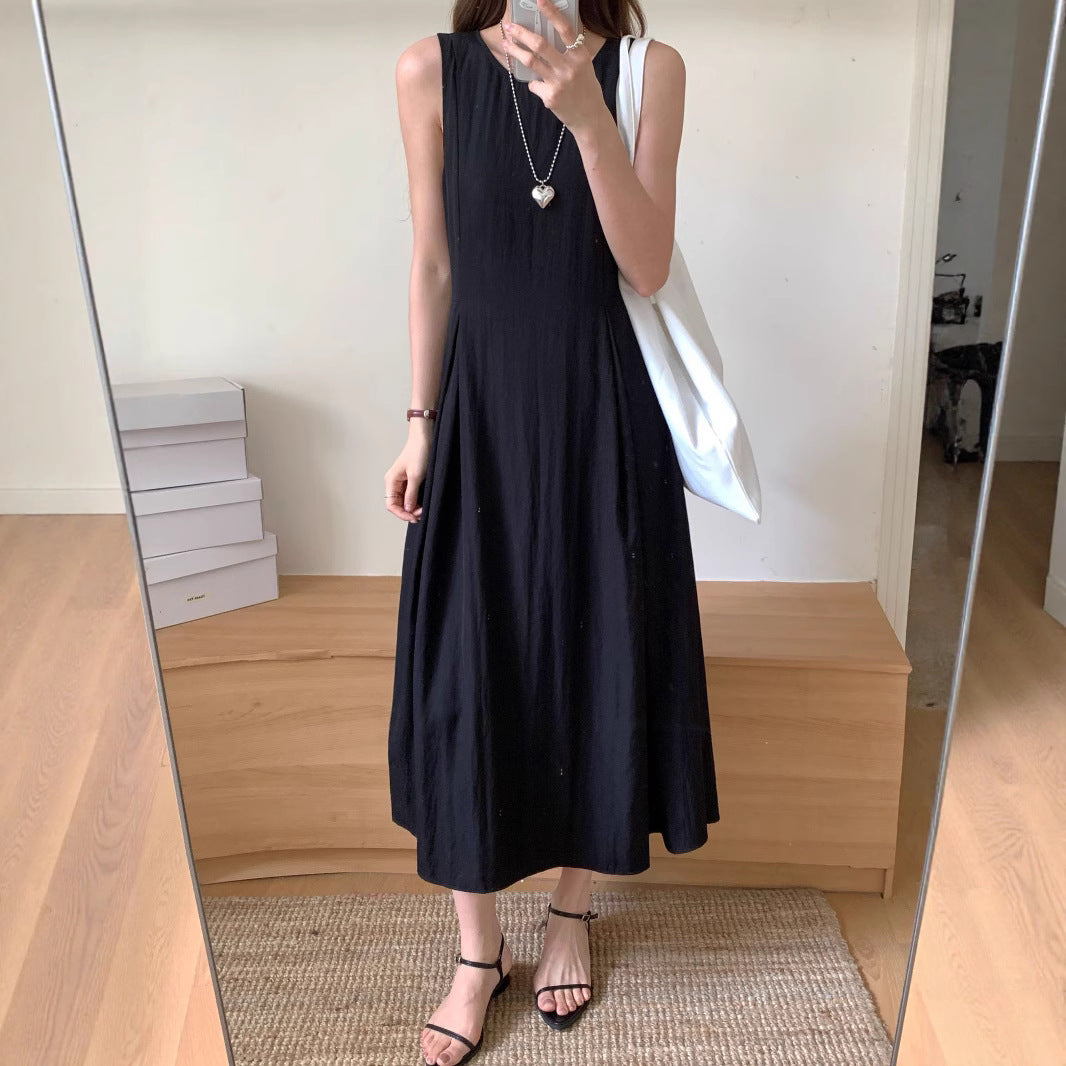 Dame afslappet maxikjole med svajet snit og elegant V-hals Stilla