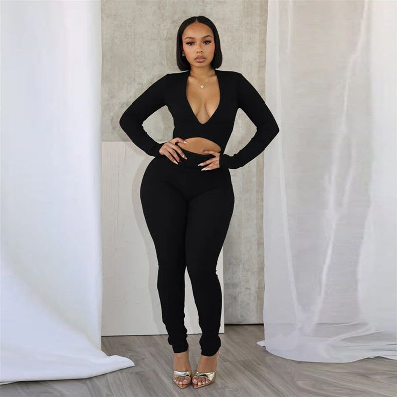 Dame figursyet Langærmet Jumpsuit med dyb V-udskæring og Cut-Out-detaljer Stilla