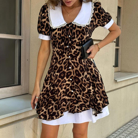 Dame dyreprint kjole med krave og knapdetaljer Stilla
