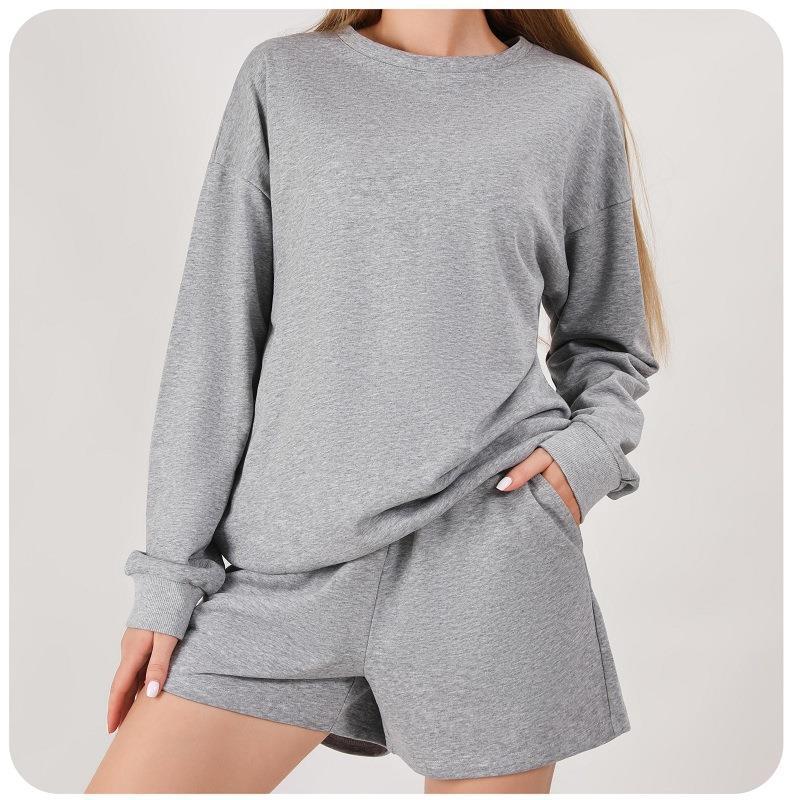 Dame afslappet fritids sportsæt med bred pasform og behageligt materiale Stilla