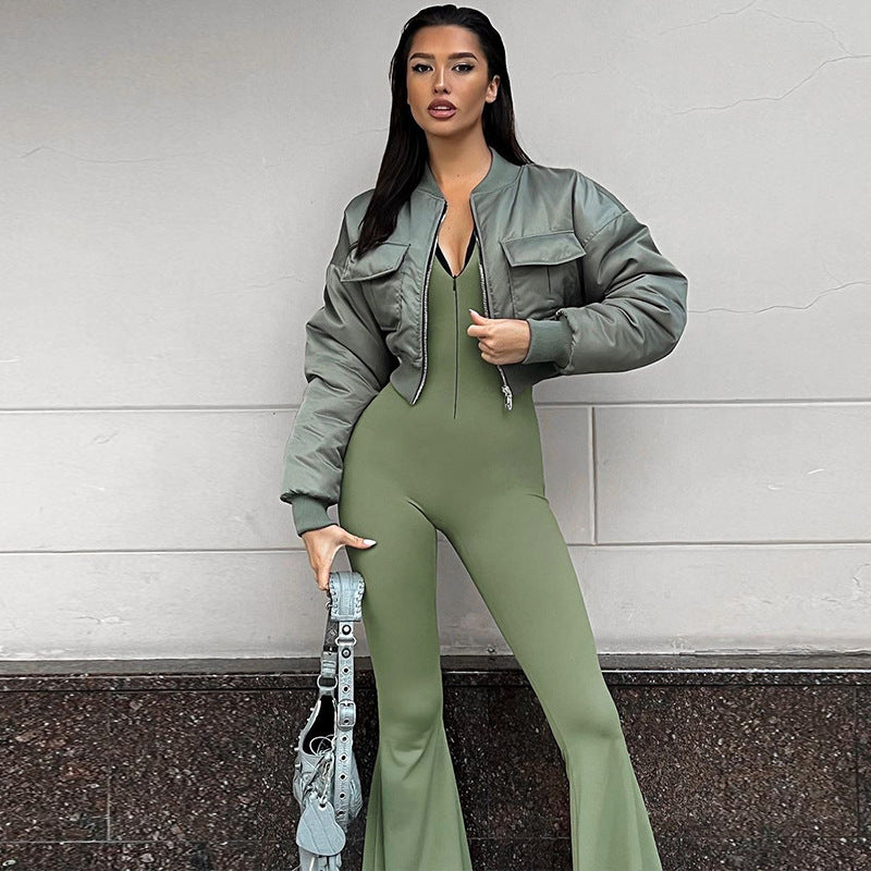 Dame ensartet jumpsuit med elegant lynlåsdetalje og figursyet snit Stilla