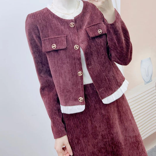 Dame Elegant Jumpsuit med figursyet blazer og raffinerede detaljer Stilla