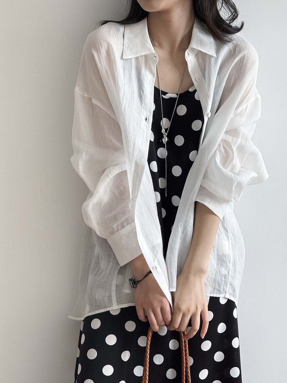 Dame afslappet linned blouse med elegant fald og klassisk krave Stilla