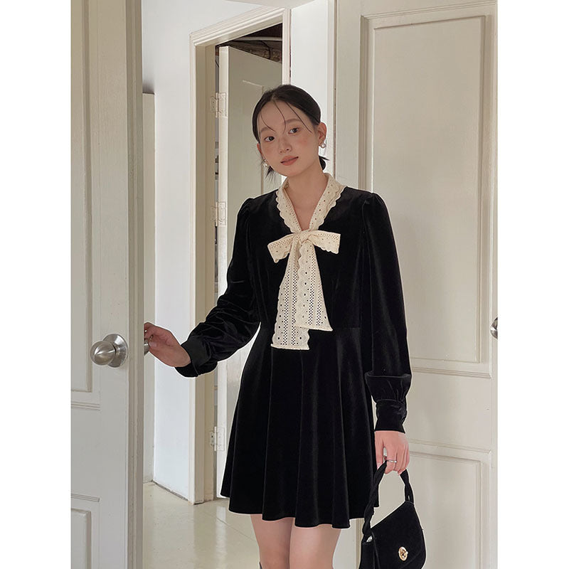 Dame elegant A-linie kjole i velour med dekorativt bindebælte og lange ærmer Stilla