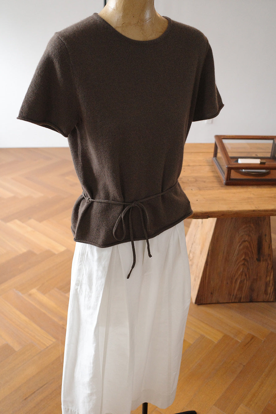 Dame afslappet overdel med taljerbar bælte og behagelig pasform Stilla