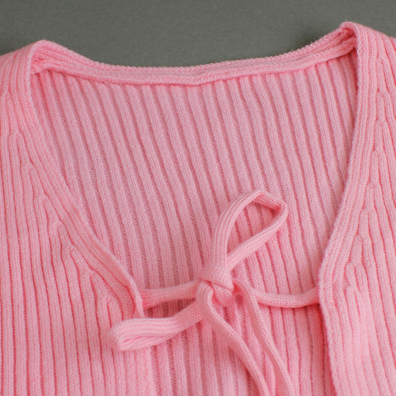 Dame cropped strikjakke med åben snit og bindebånd Stilla