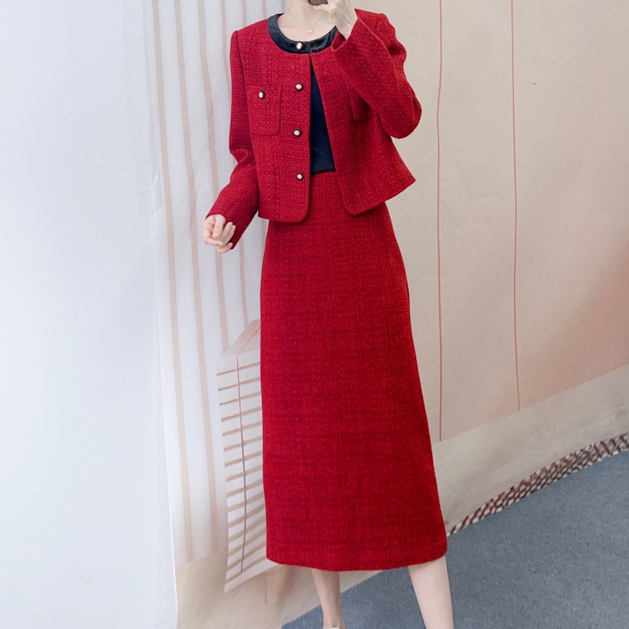 Dame elegant blazer-nederdel-sæt med fashionable knapdetaljer og struktureret tekstur Stilla