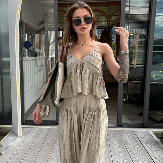 Dame jumpsuit med voluminøse ruffle detaljer og løs pasform Stilla