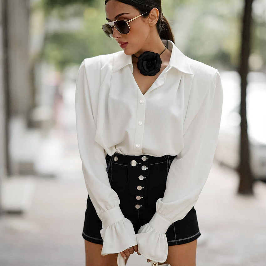 Dame elegant bluse med voluminøse ærmer og tætsiddende snit Stilla