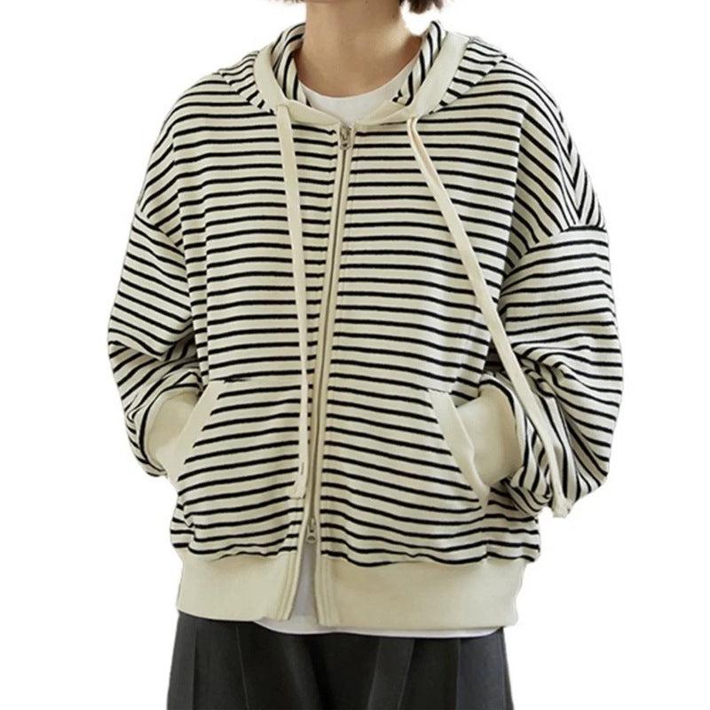 Dame afslappet hoodie med stribet design og høj krave Stilla