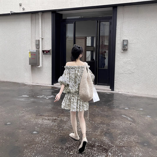 Dame afslappet minikjole med elastisk talje og flæsedetaljer Stilla