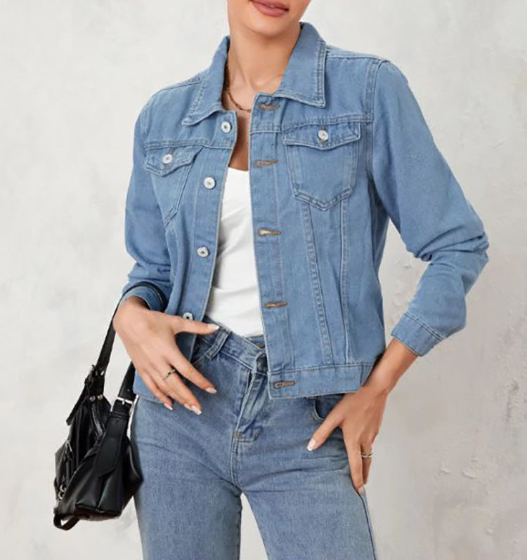 Dame Denimjakke i moderne snit med trendy detaljer Stilla