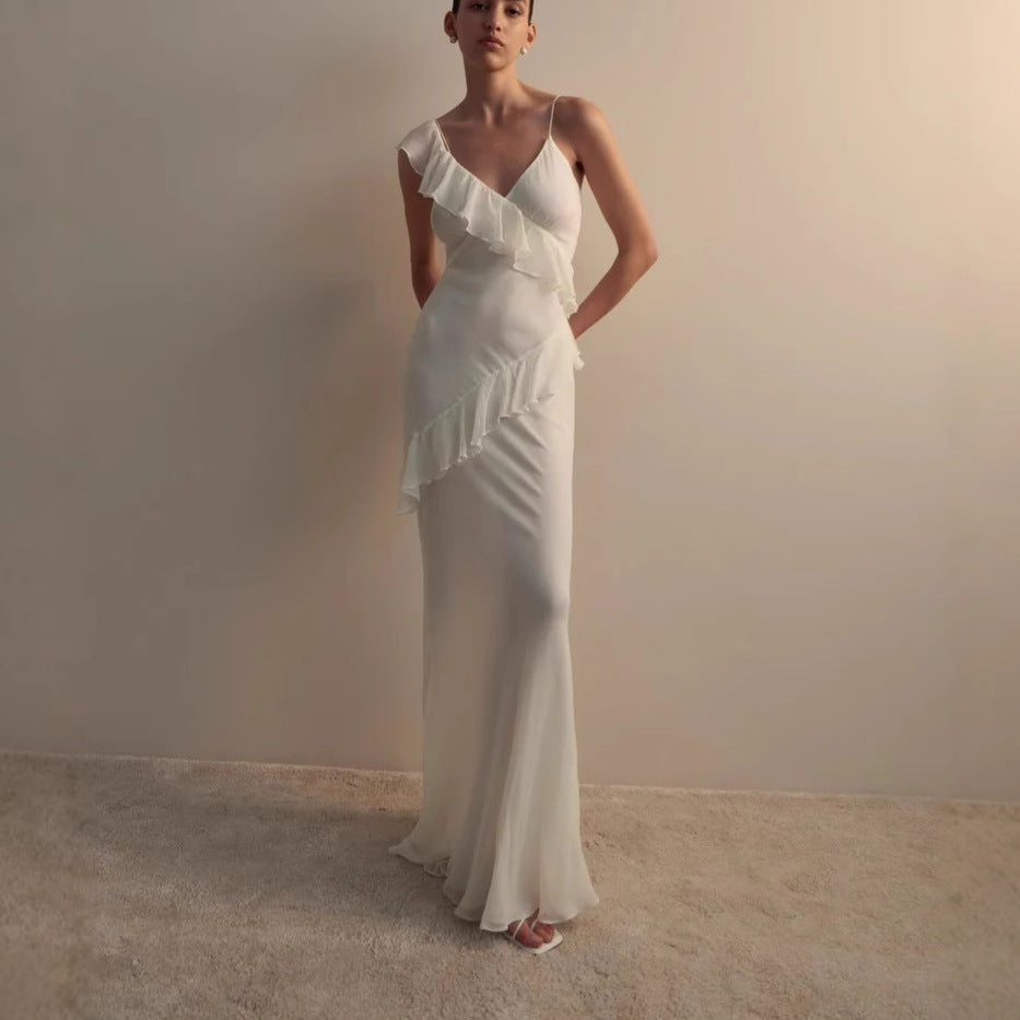 Dame elegant aftenkjole med asymmetrisk flæse Stilla