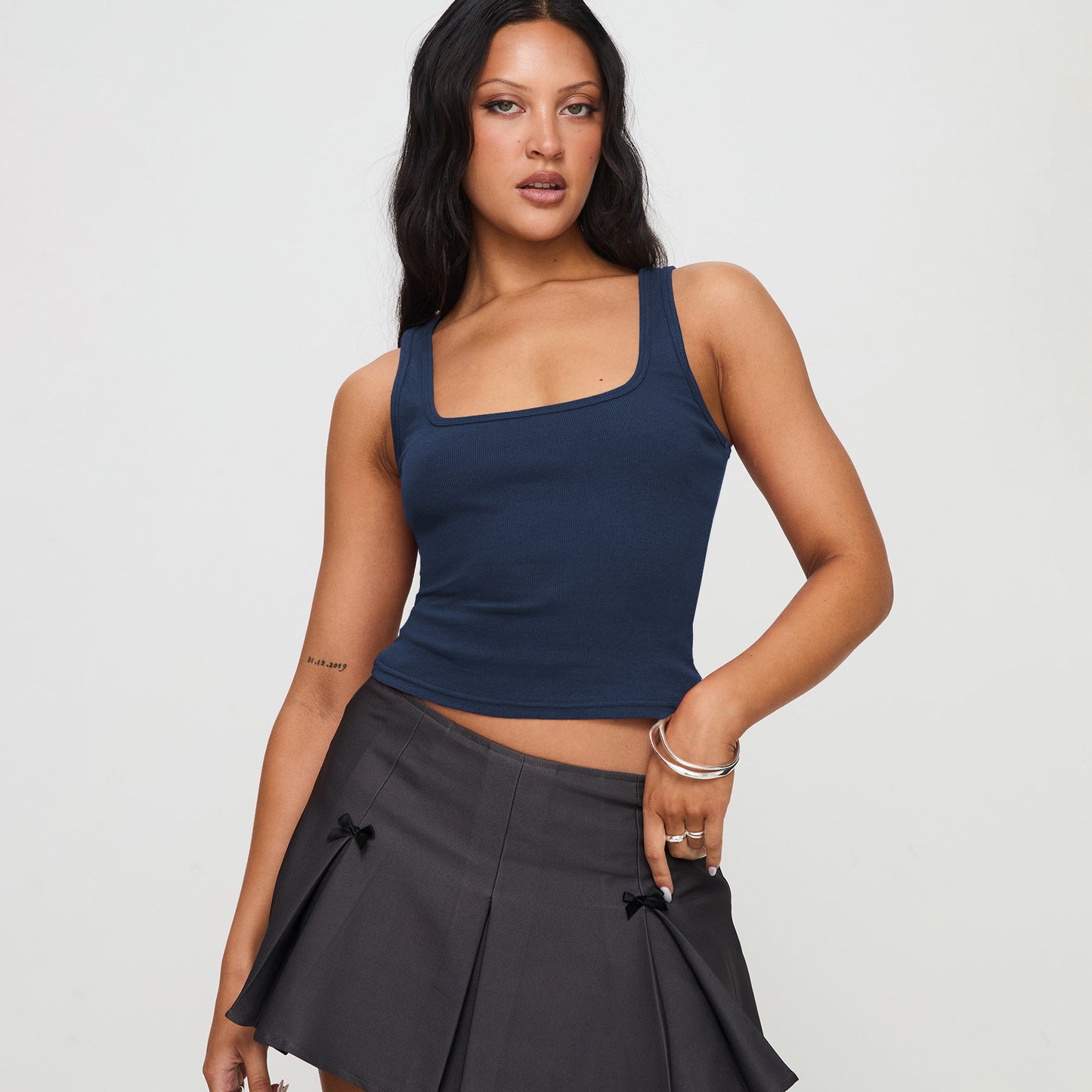 Dame cropped tanktop med firkantet Ausschnitt og fin rib struktur Stilla