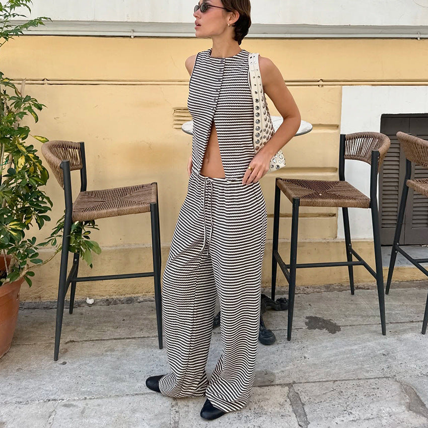 Dame casual jumpsuit med diskret stribemønster og praktiske lommer Stilla