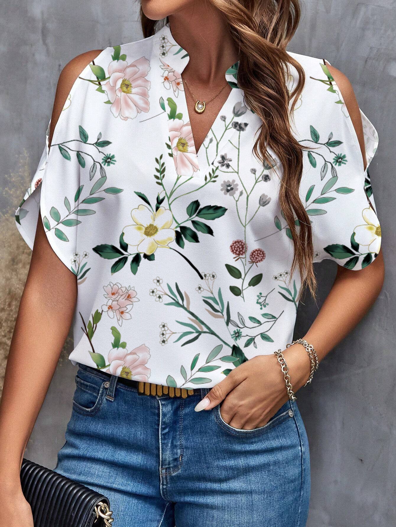 Dame Trendy Bluse med Cut-Out ærmer og blomstermønster Stiila