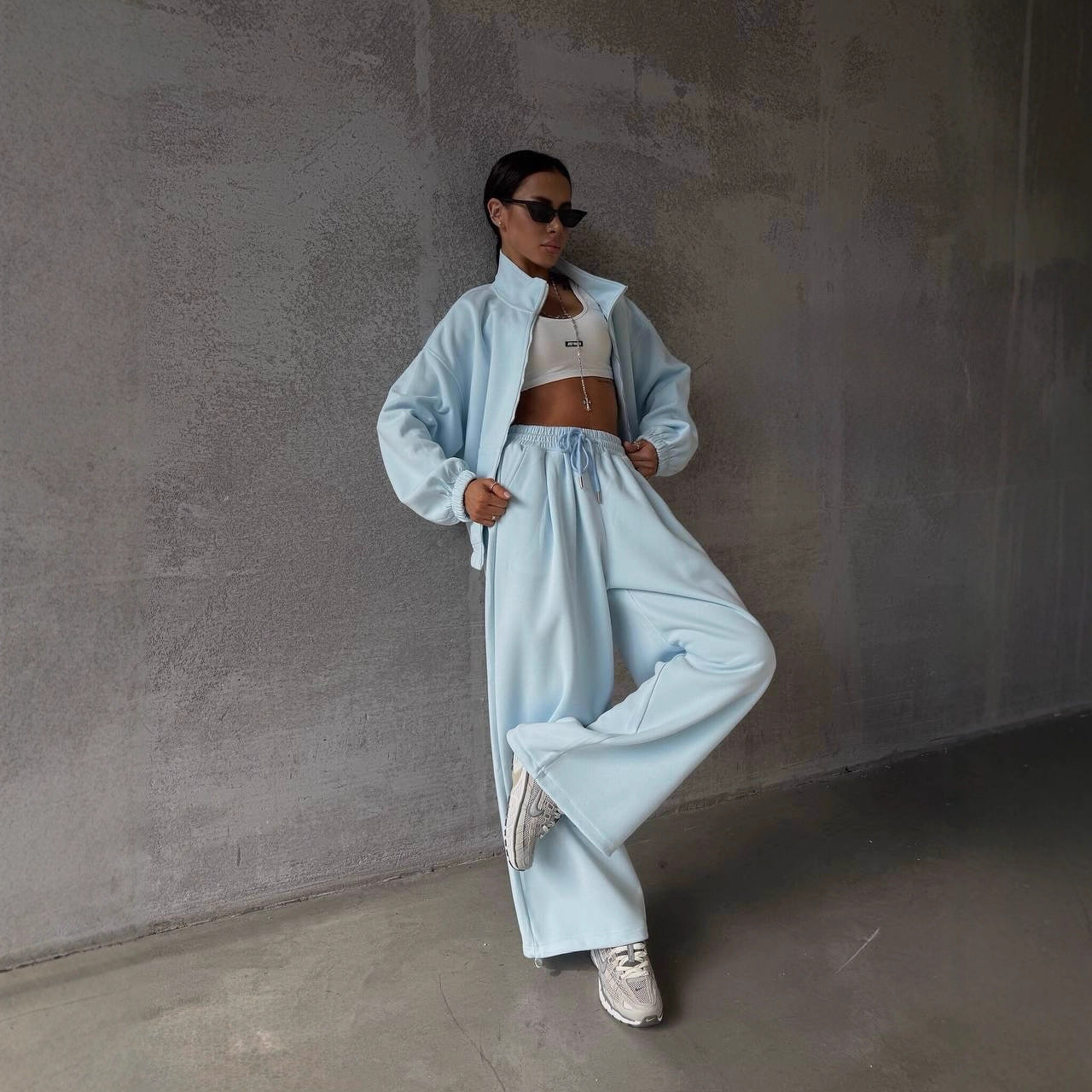 Dame afslappet fritidssæt med oversized jakke og bred talje Stilla