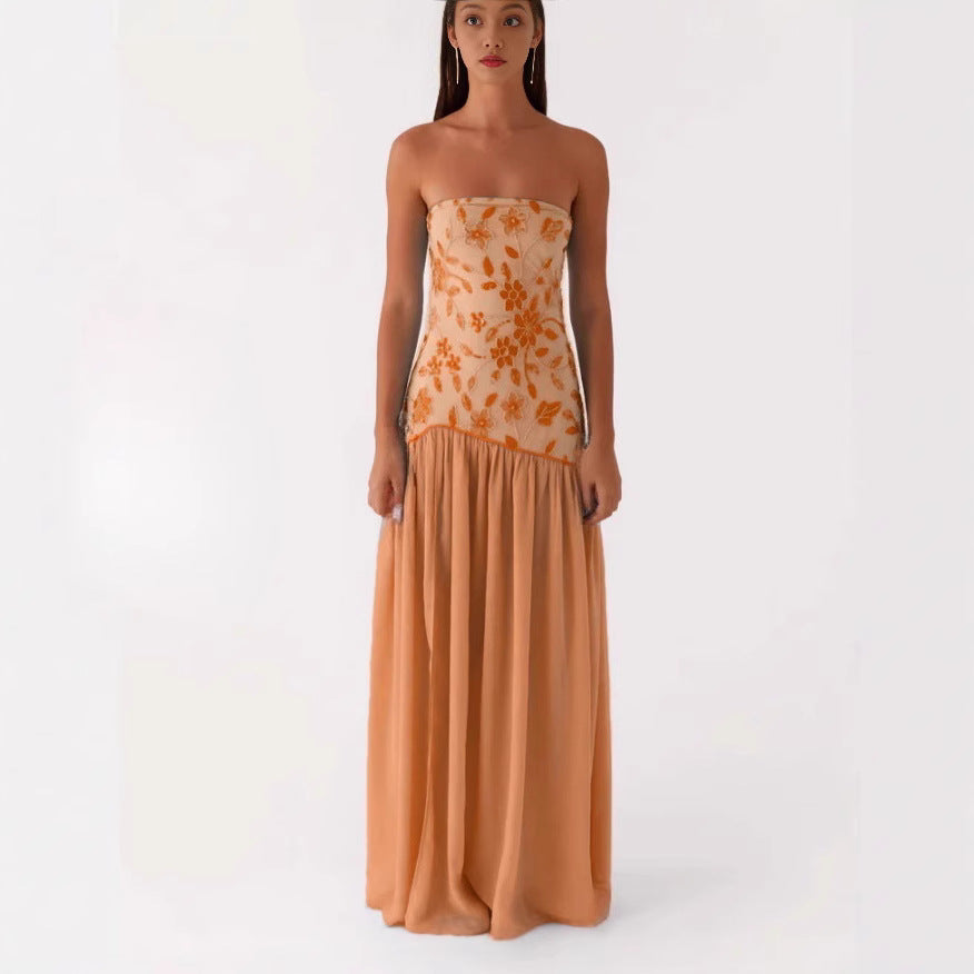 Dame strapless maxikjole med elegant blomsterbroderi Stilla