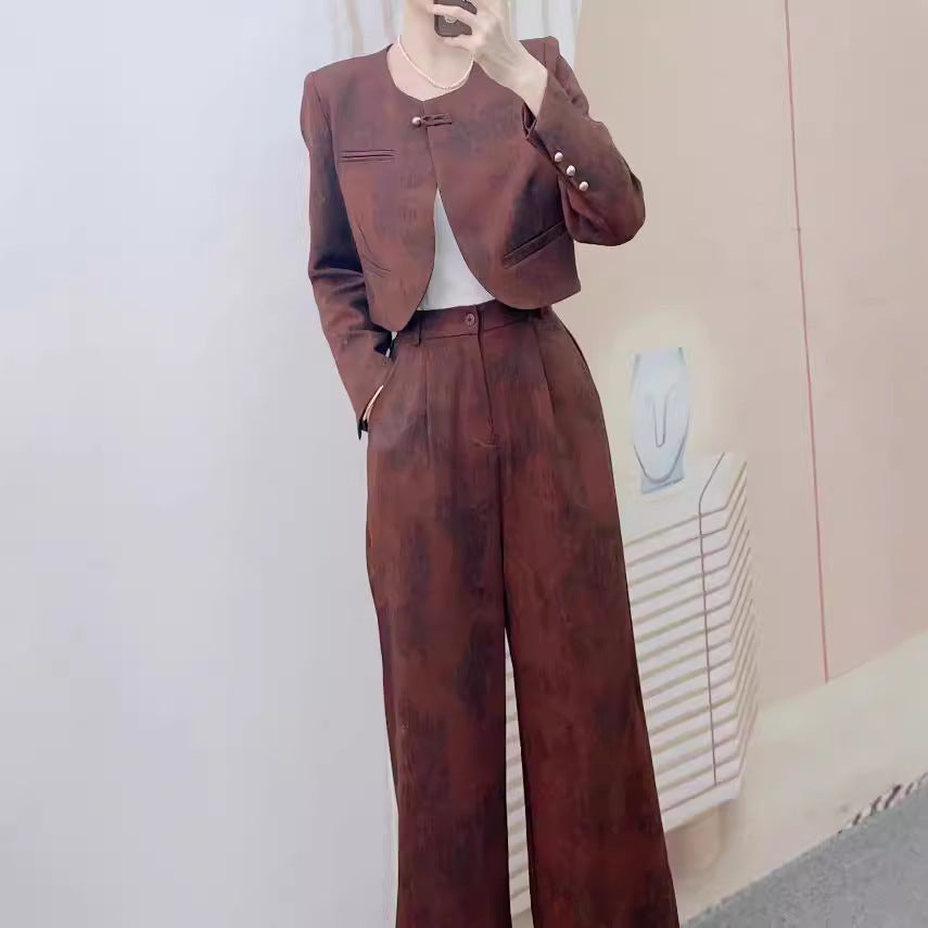 Dame Elegant Blazer-Bukser-Sæt med feminine detaljer og moderne look Stilla