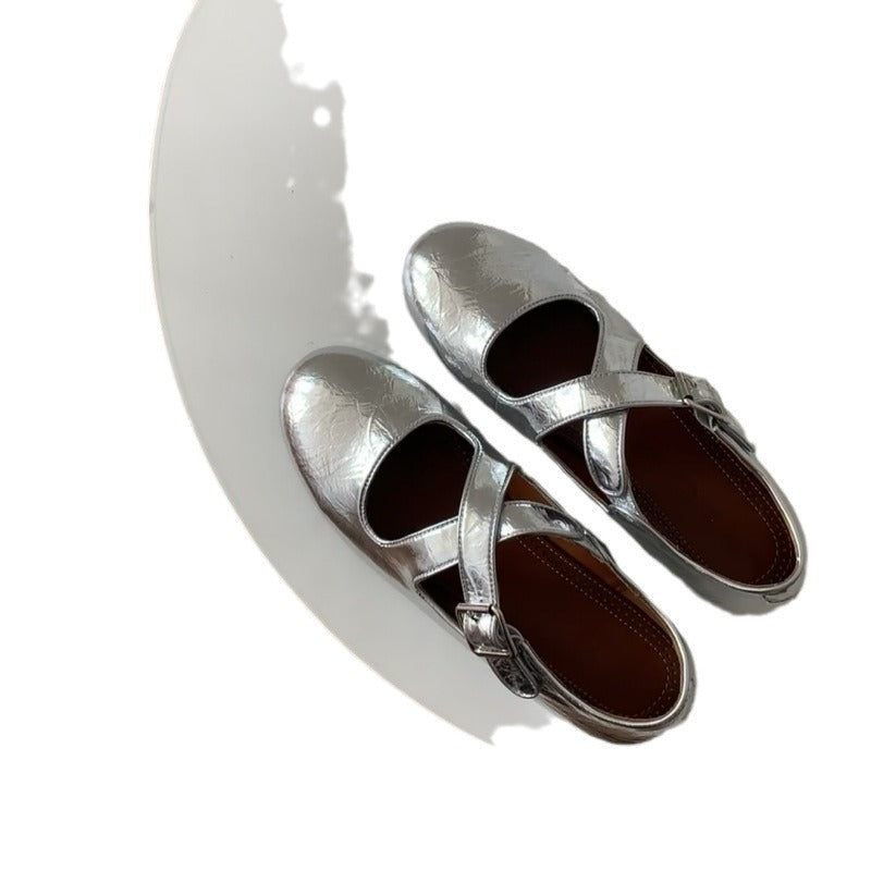 Dame Cross-strap Metallic Flats Stilla
