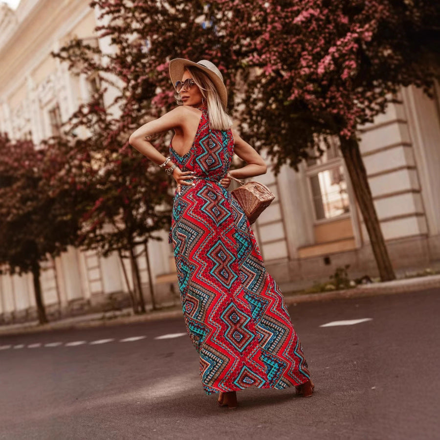 Dame afslappet sommerkjole med blomsteragtige accenter og taljering Stilla