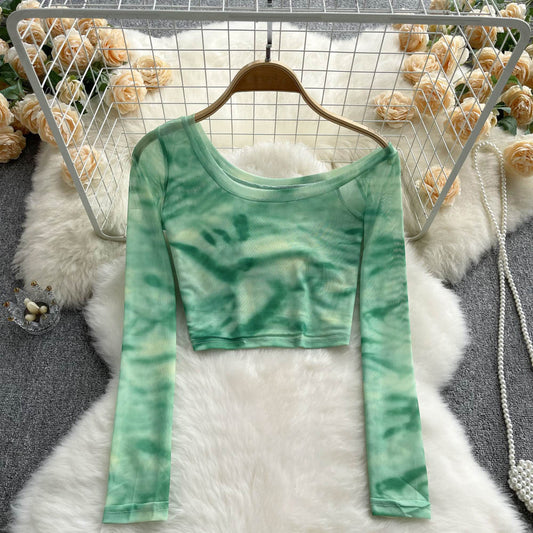 Dame cropped langærmet top med moderne batikmønster Stilla