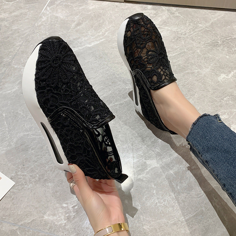 Dame slippers lavet af åndbart og elastisk spidsmateriale med polstret indersål Stilla