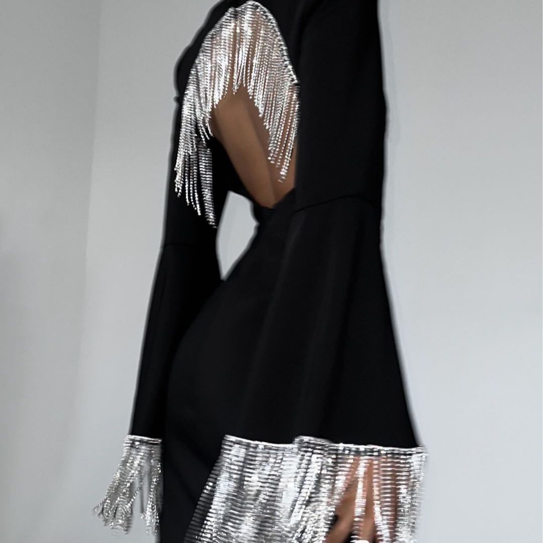 Dame Elegant Cocktailkjole med glitrende ryg og glamourøse frynser Stilla