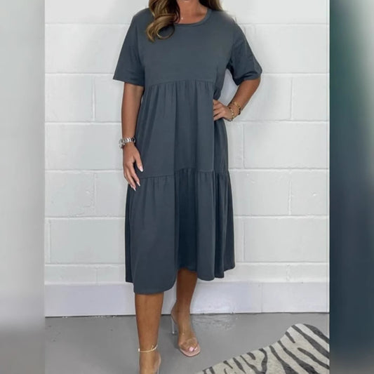 Dame afslappet midikjole med legende flæser Stilla