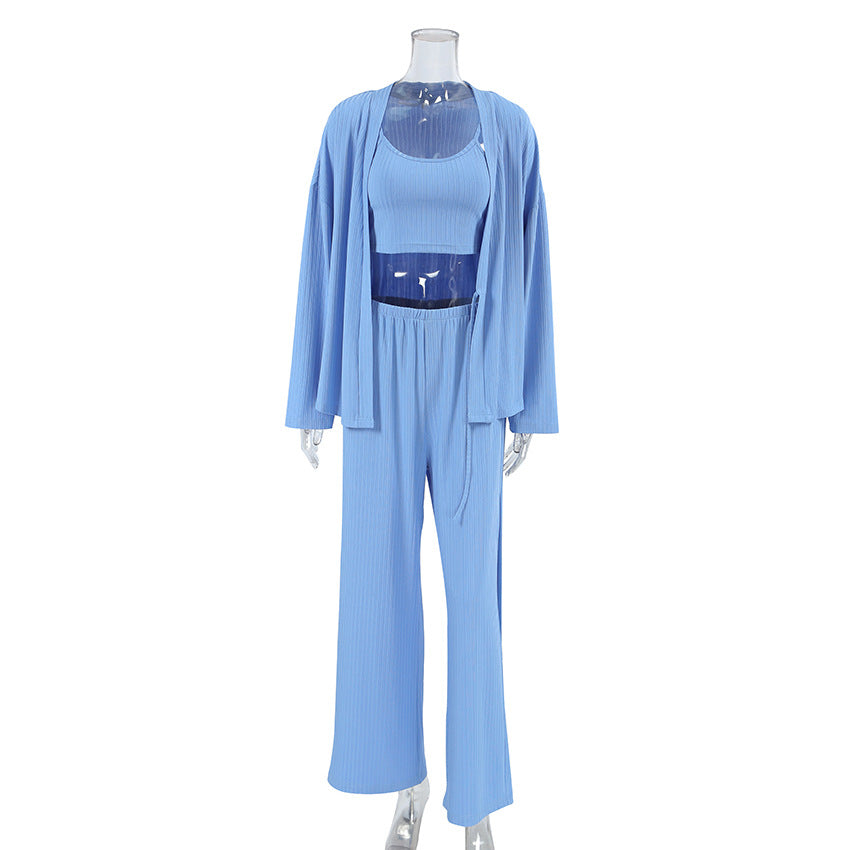 Dame satin loungewear sæt med elegant kimono overdel og bred ben Stilla
