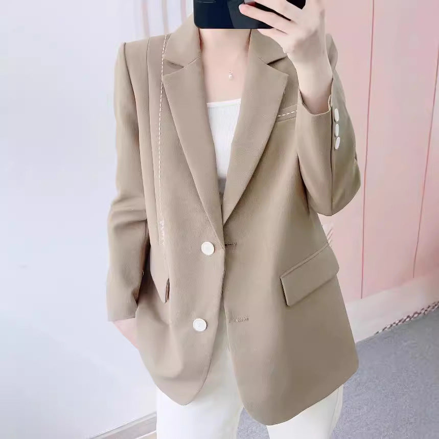 Dame Elegant Blazer med dekorative knapdetaljer og raffinerede accenter Stilla