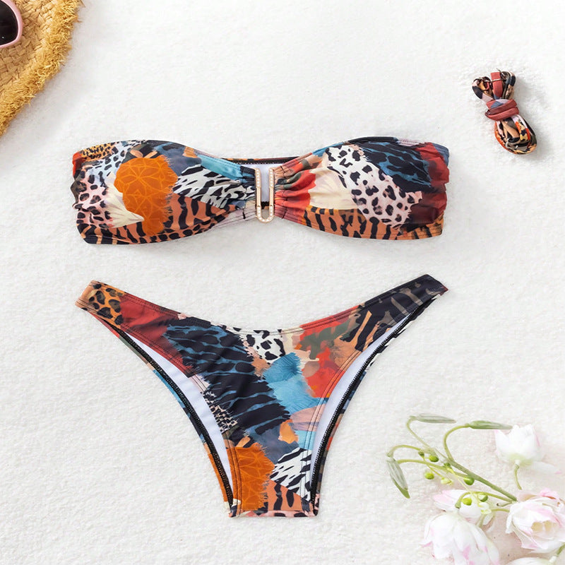 Dame designer-bikini med moderne volangdesign og elegant spænde Stilla