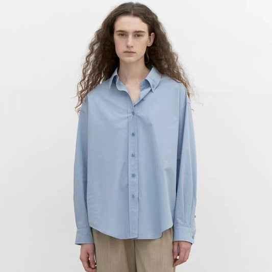 Dame afslappet overshirt-bluse lavet af kvalitets bomuldsblanding med behagelig pasform og fine detaljer Stilla