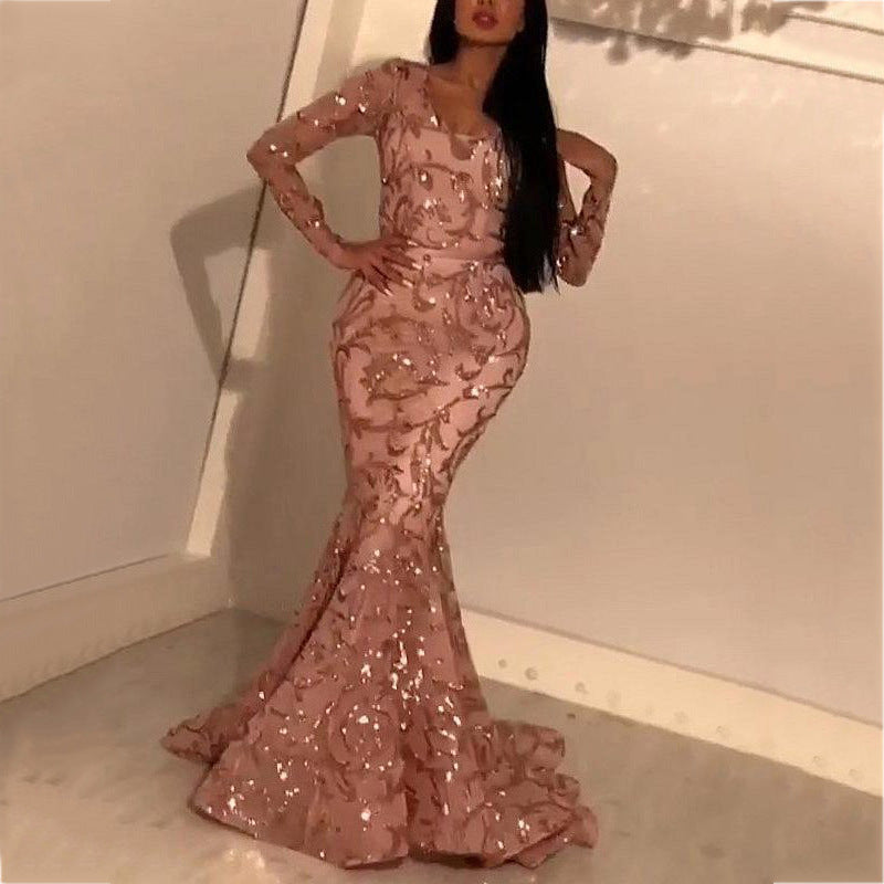 Dame Elegant aftenkjole med blanke udsmykninger og tætsiddende snit Stilla