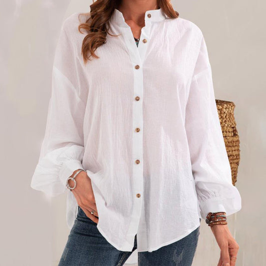 Dame afslappet bluse lavet af let linned med dekorative knapper Stilla