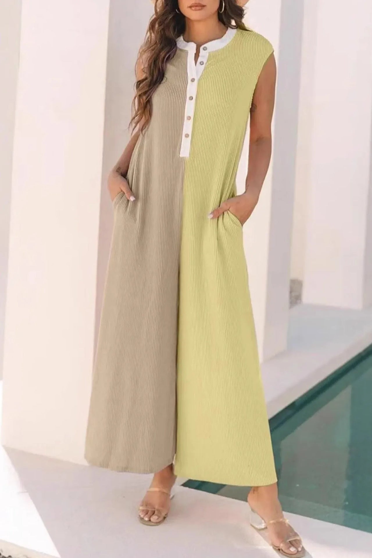 Dame Lange Sommerjumpsuit med knaplukning og praktiske lommer Stilla