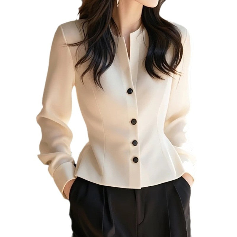 Dame elegant jakke med tætsiddende snit og elegante knapper Stilla