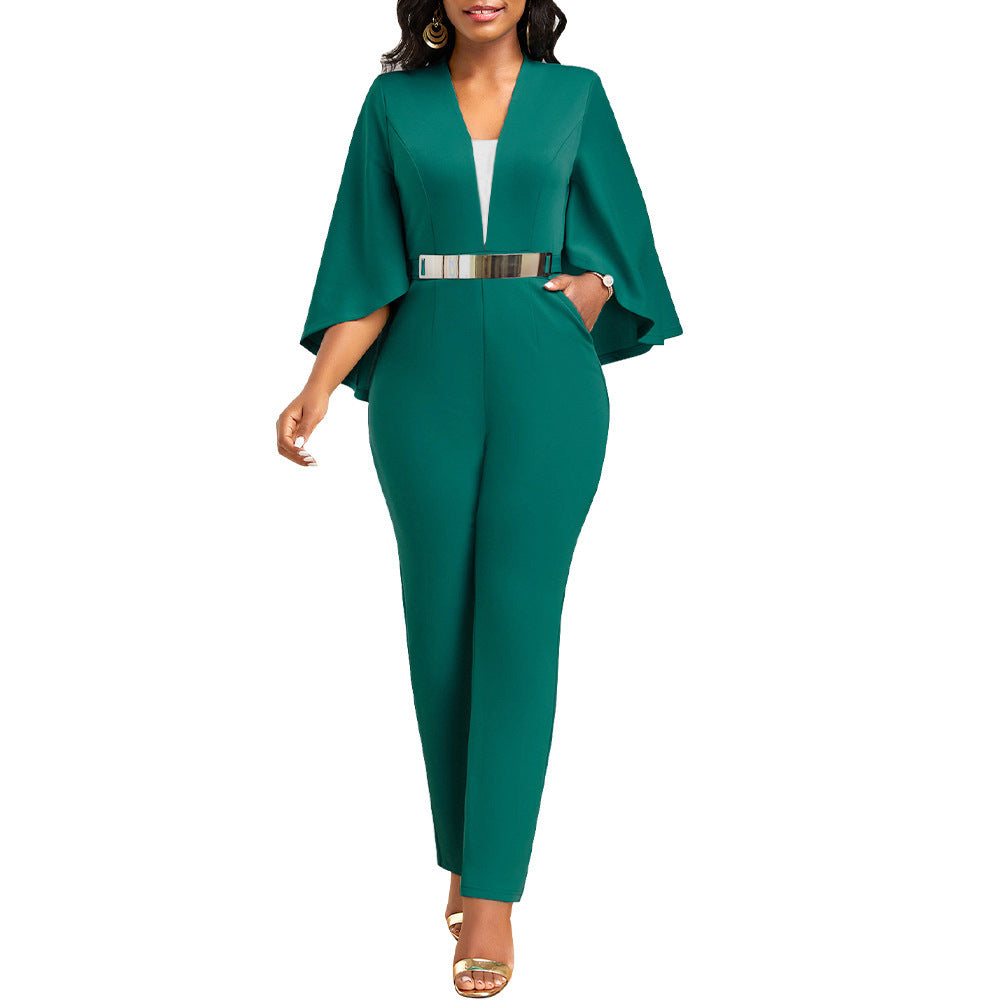 Dame Jumpsuit med elegant Cape-design og taljerende aksenter Stilla
