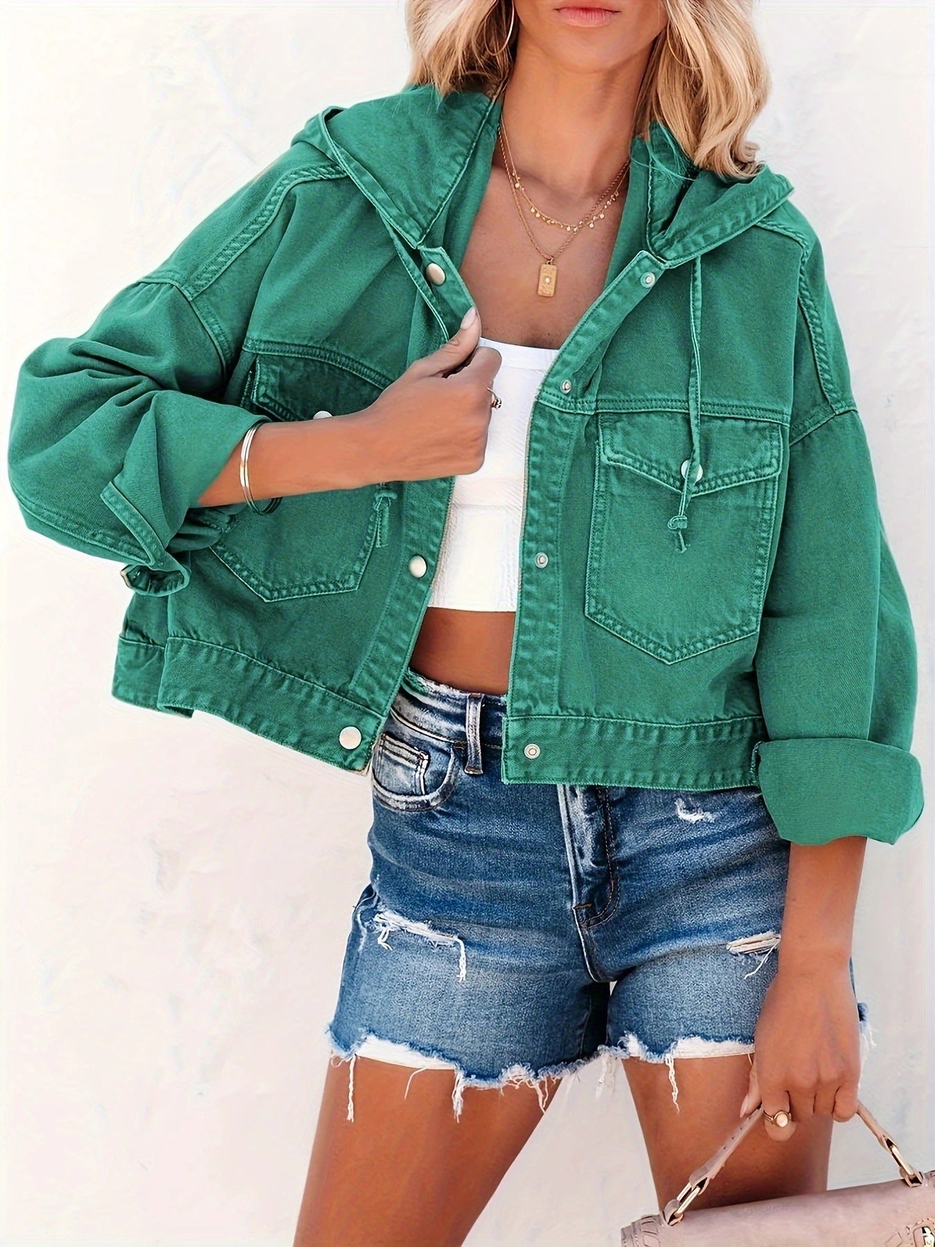 Dame cropped Denimjakke med hætte og strukturerede lommer Stilla