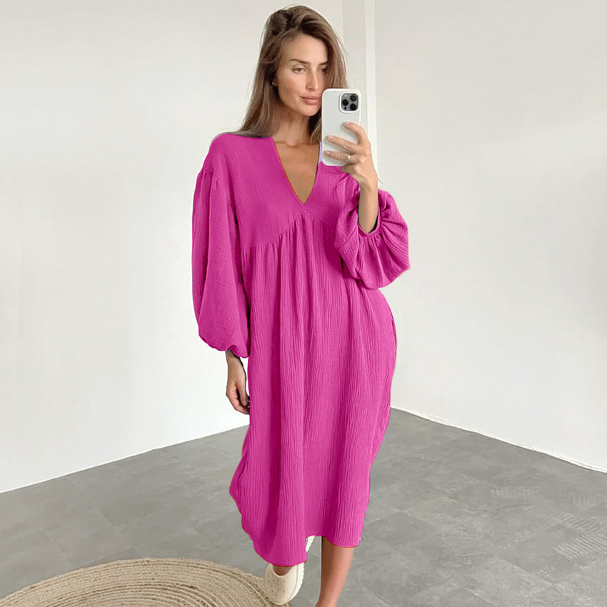 Dame afslappet midi-kjole med dyb V-udskæring og ballonformede ærmer Stilla