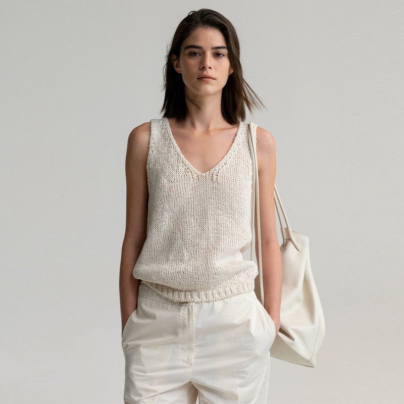 Dame design Pullunder med elegant V-hals og raffineret bomuldsstruktur Stilla