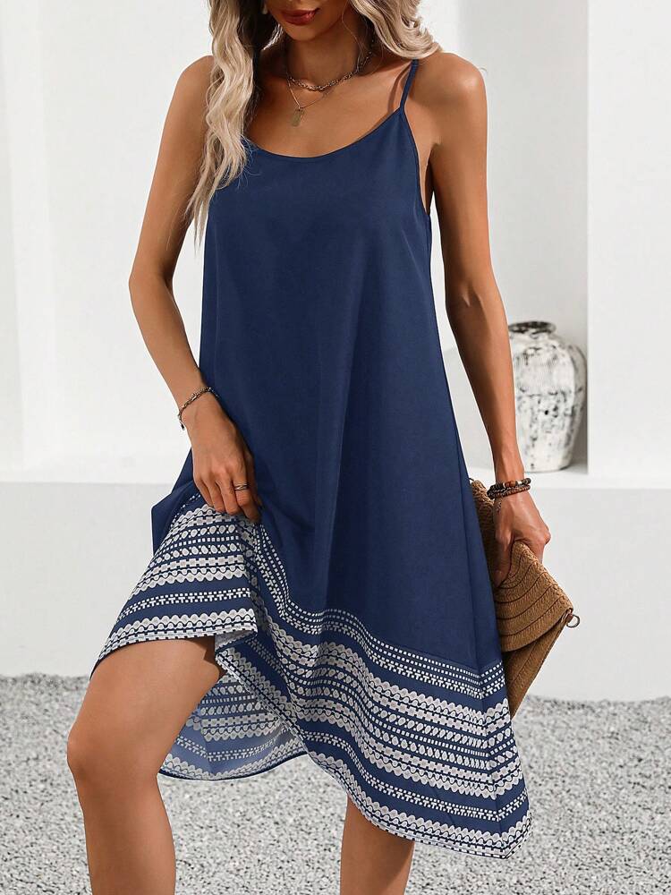 Dame afslappet sommerkjole med legende kantdesign Stilla