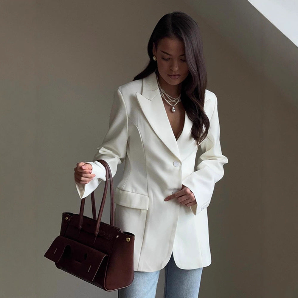 Dame Elegant Blazer med tætsiddende snit og moderne detaljer Stilla