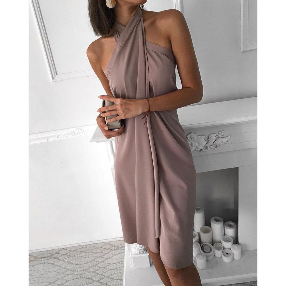 Dame afslappet halterneck kjole med flydende snit og asymmetrisk kant Stilla