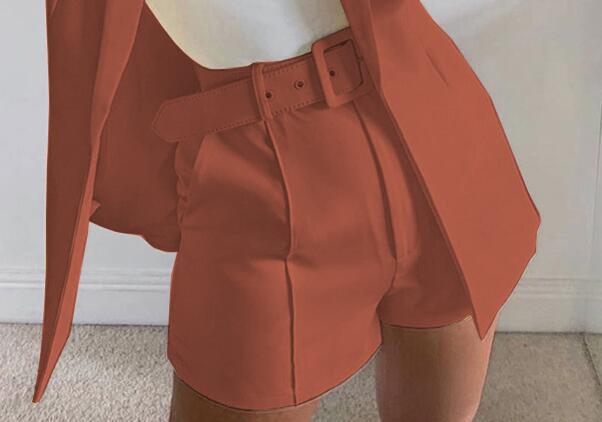 Dame afslappet blazer-shorts-sæt med taljebælte Stilla