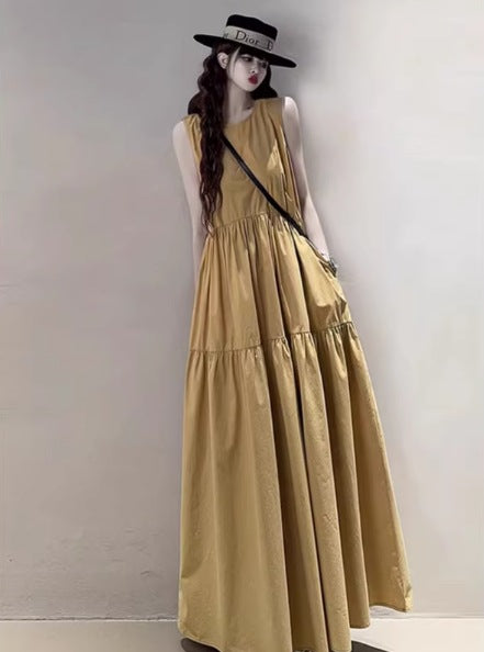 Dame afslappet maxikjole med voluminøs nederdel og asymmetrisk design Stilla