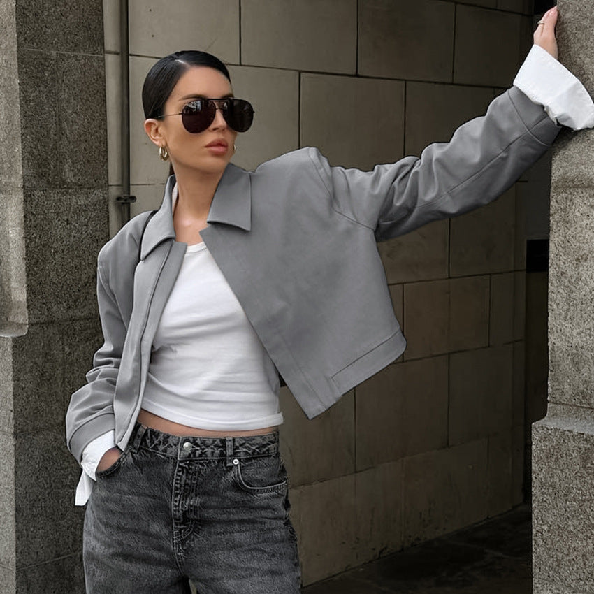 Dame cropped jakke med moderne snit og elegant revers Stilla